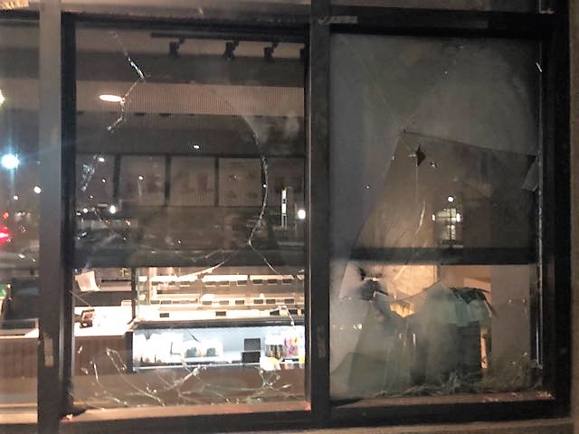 angry mob causes damage to businesses in Portland Oregon