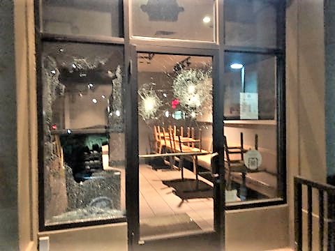 angry mob causes damage to businesses in Portland Oregon