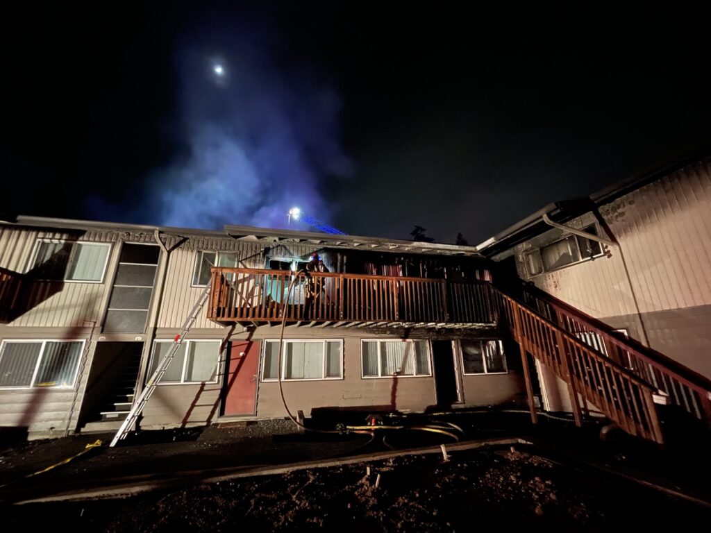 lake oswego apartment fire