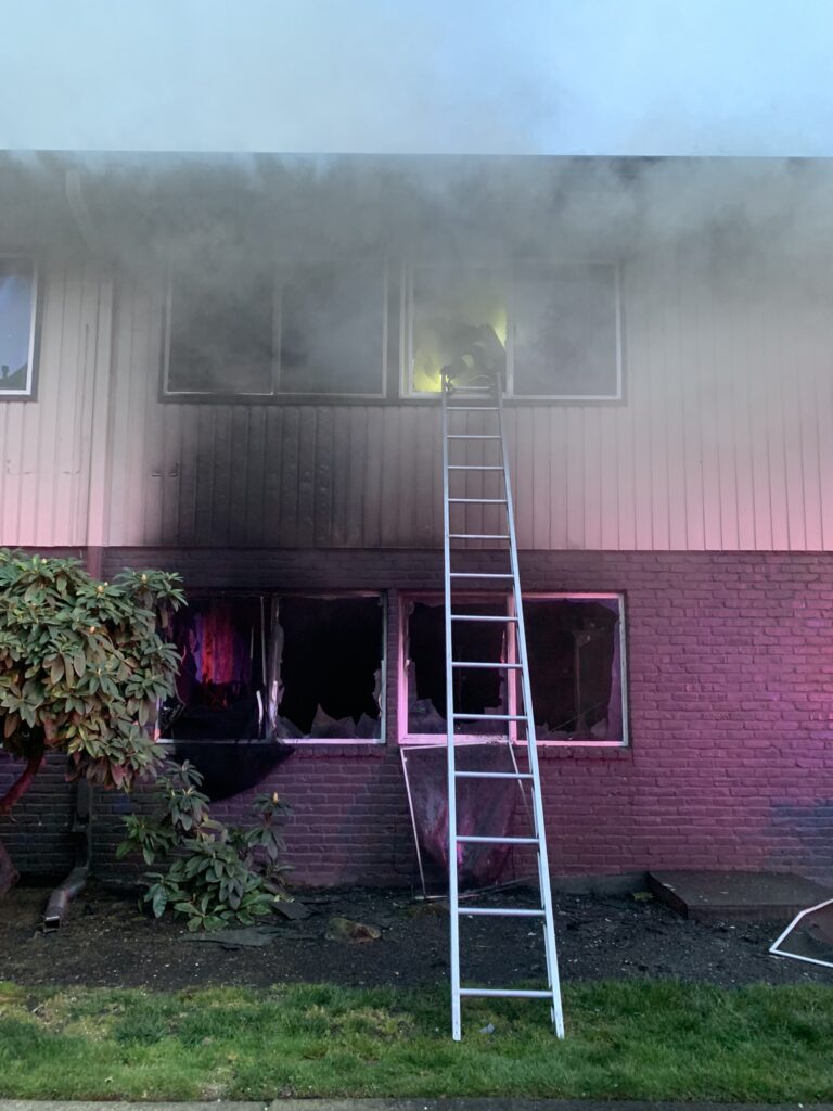 lake oswego apartment fire