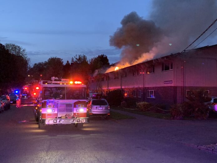 lake oswego apartment fire