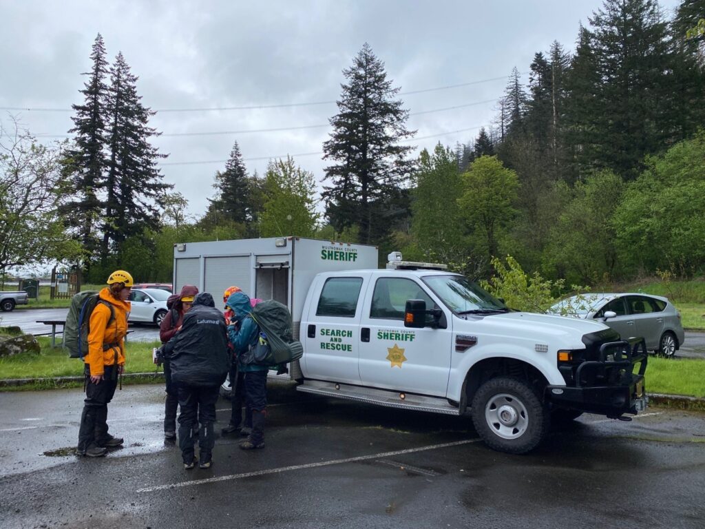 munro point search and rescue hiker stranded