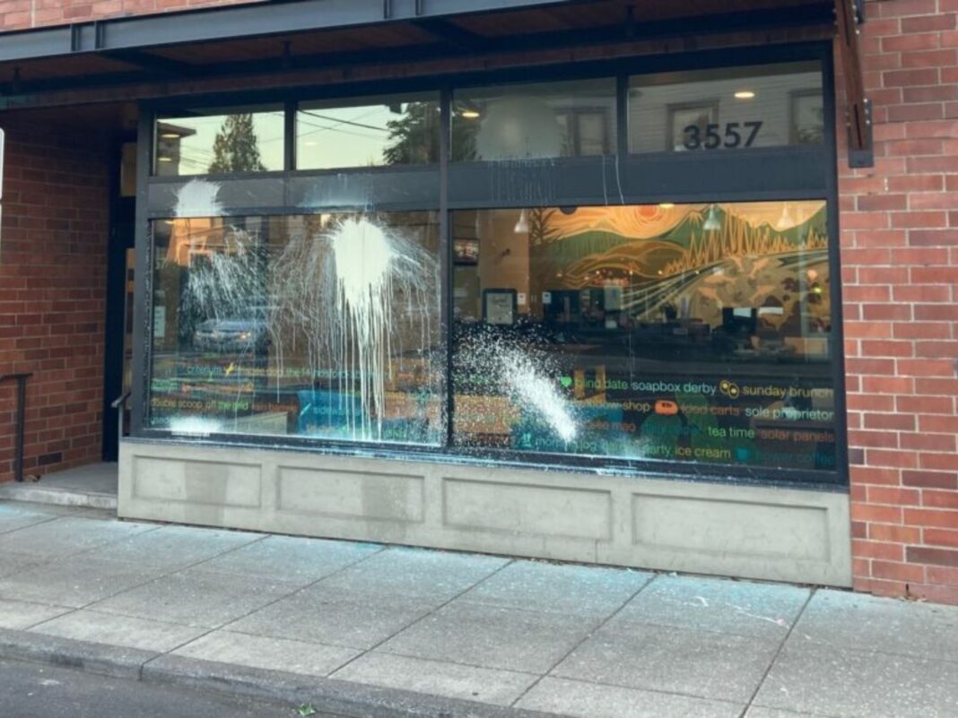 protest portland vandalism 1