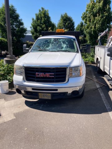 Damaged_Truck_2_pitchfork_waterbureau_portland