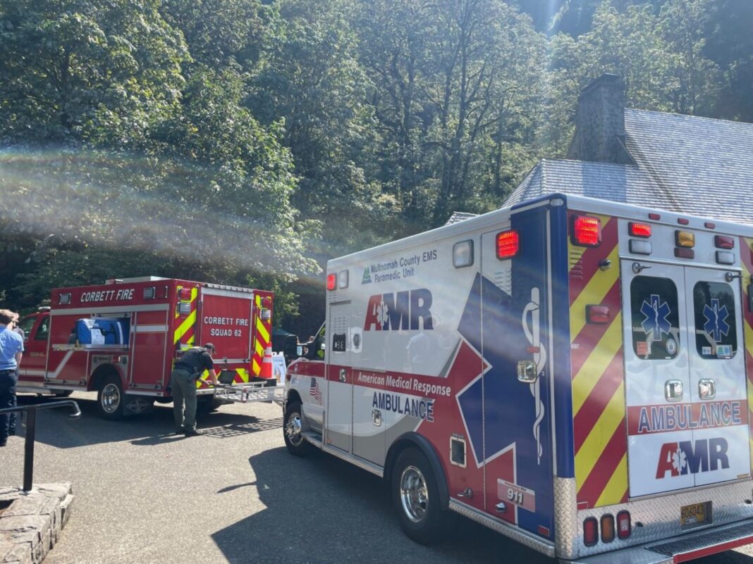 hiker dies after falling in to the columbia river gorge