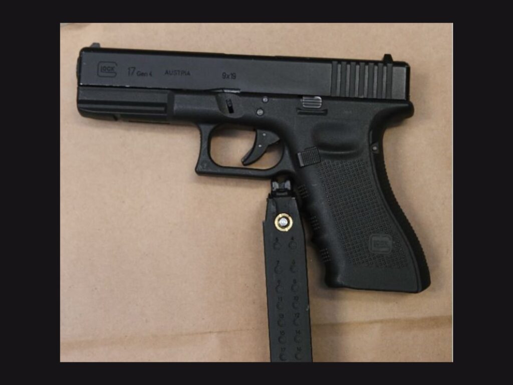 replica gun used in robbery by juveniles