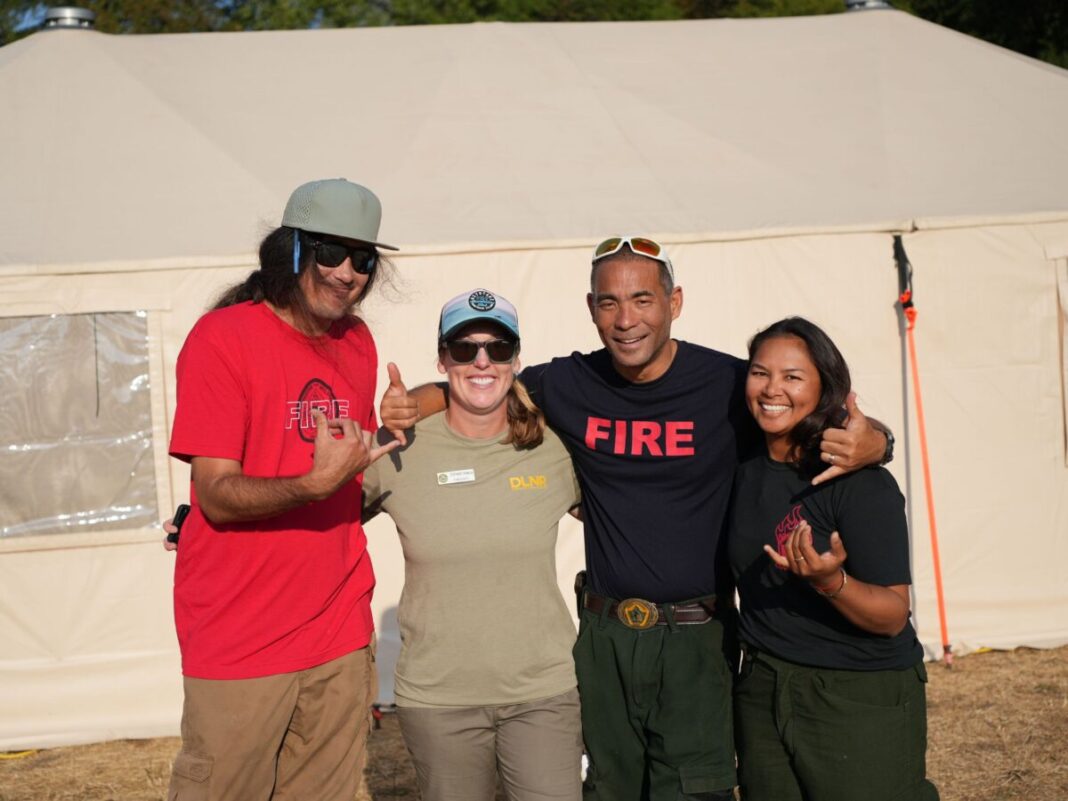 the hawaiians joining the fight against the dixon fire